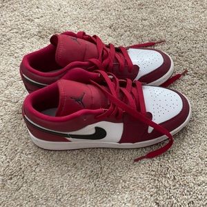 Boys Jordans Sneakers size 5